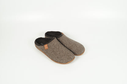 Hausschuhe Braun