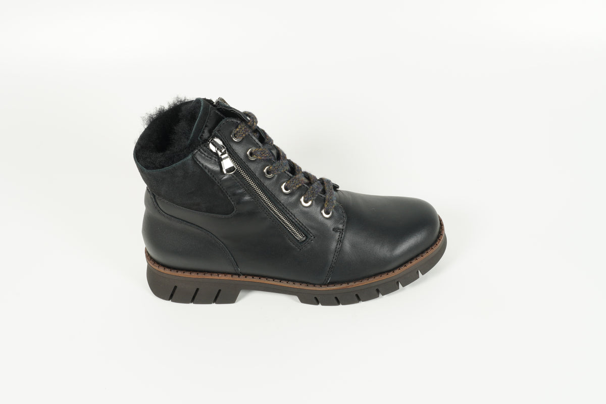 Ankle Boots Lined Black