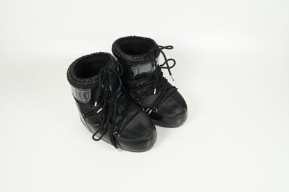 Boot Schwarz