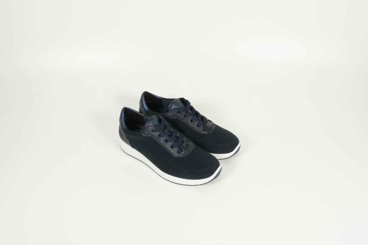 Sneaker Blau