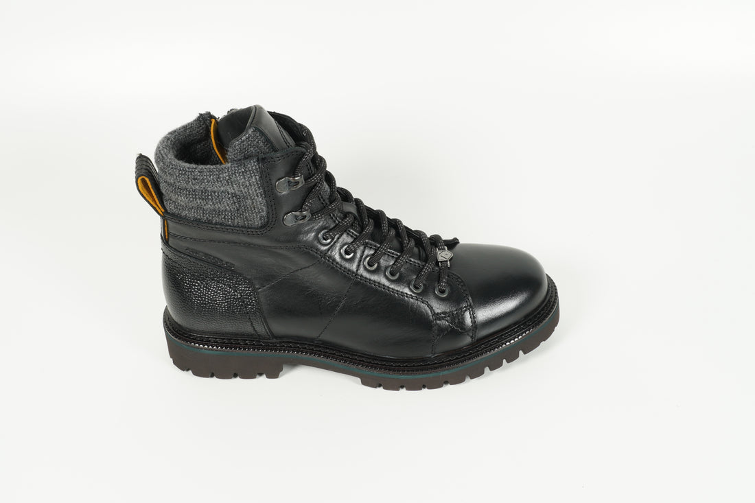 Boot Schwarz