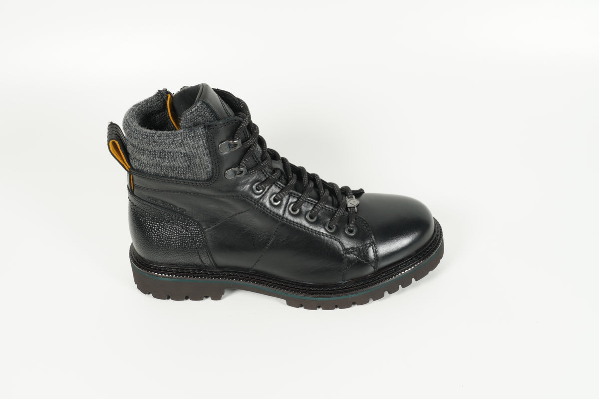 Boot Schwarz