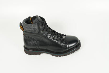 Boot Schwarz