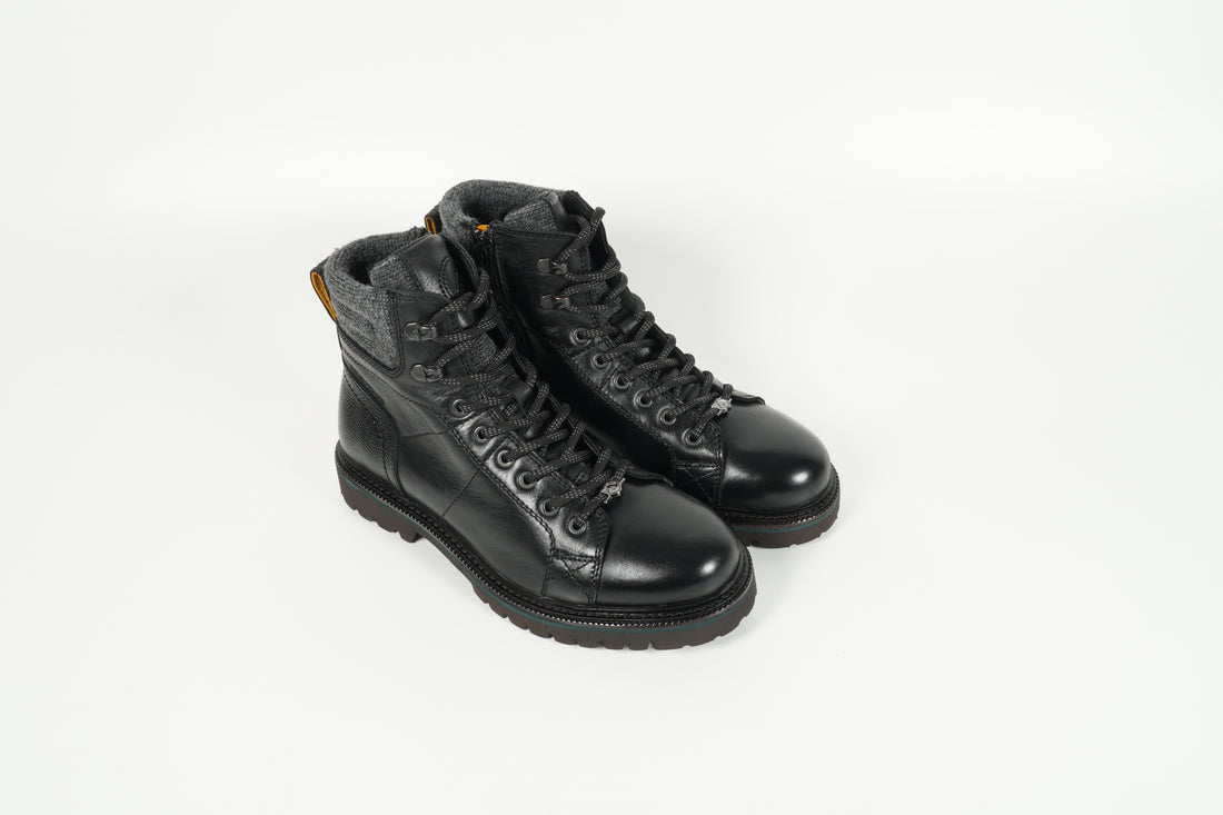 Boot Schwarz