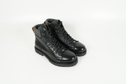 Boot Schwarz