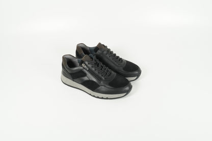Sneaker Schwarz
