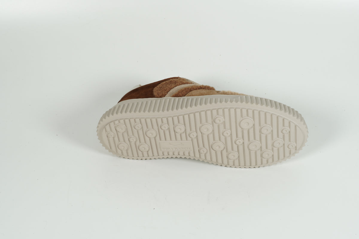 Baskets beiges