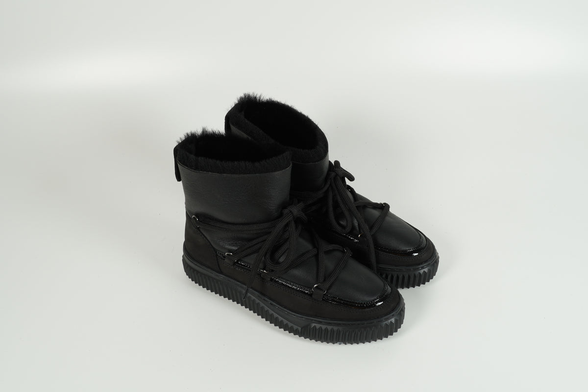 Bateau Noir