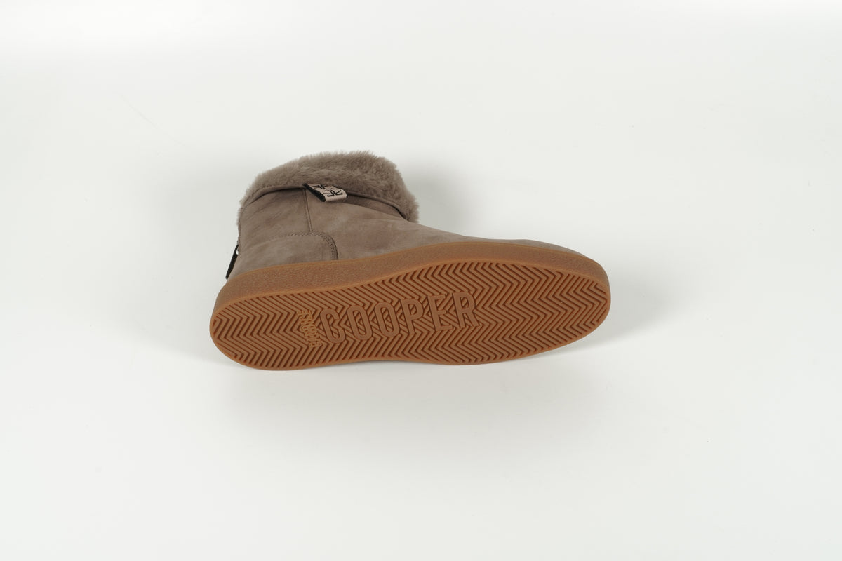 Boot Braun