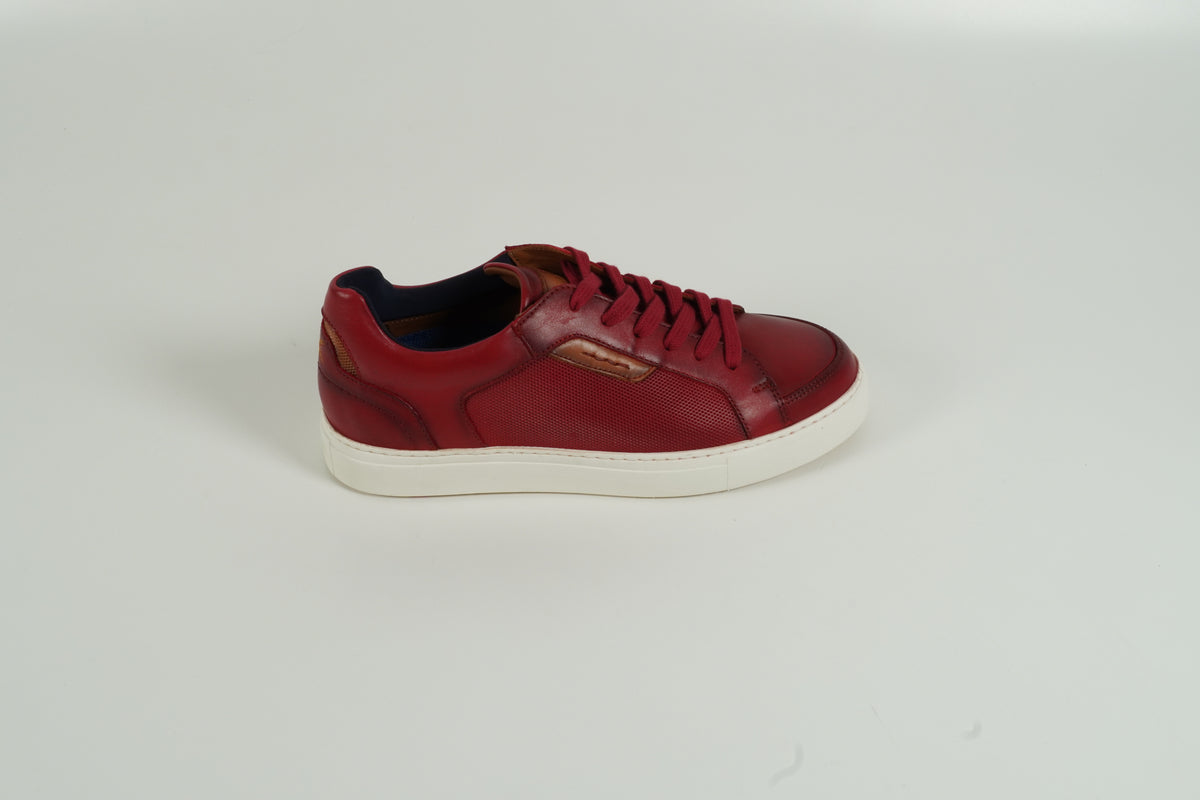 Baskets rouges