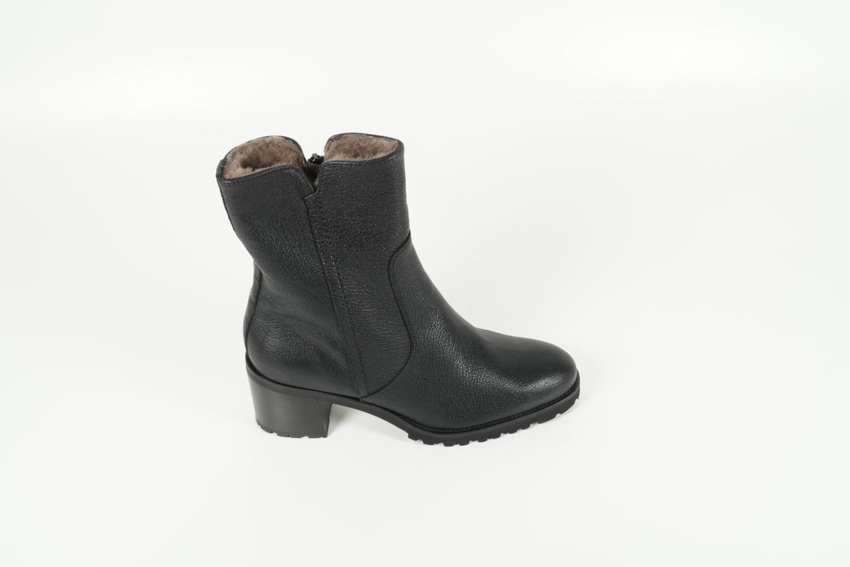 Stiefelette gefüttert Schwarz
