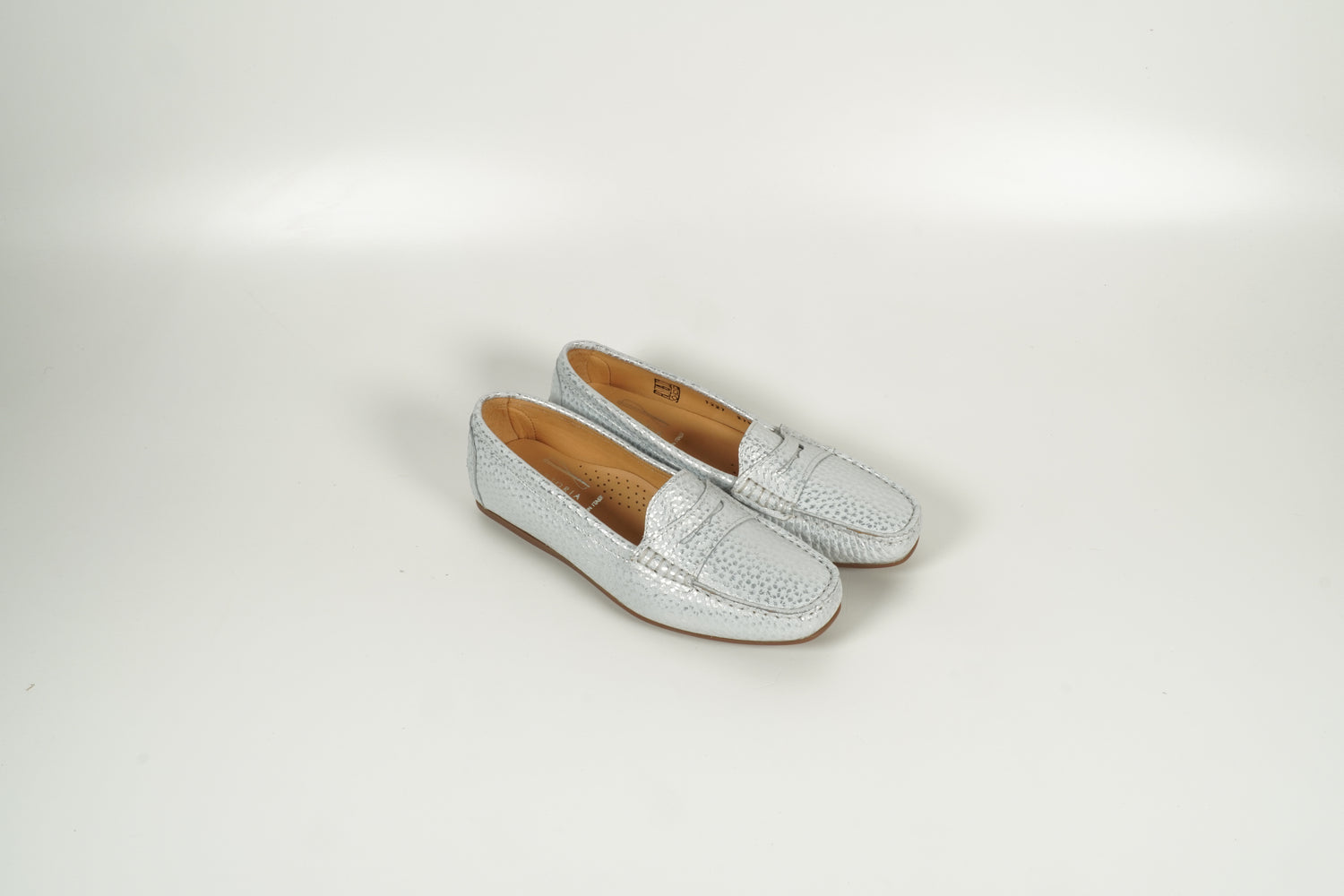 Moccasin White