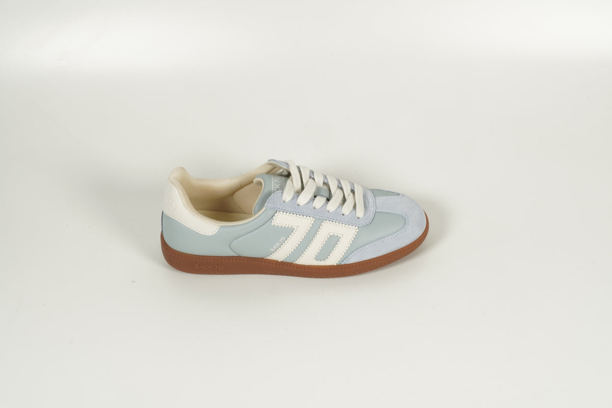Sneaker Blau