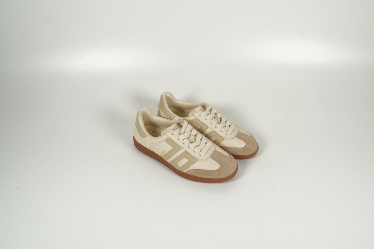 Beige Sneakers