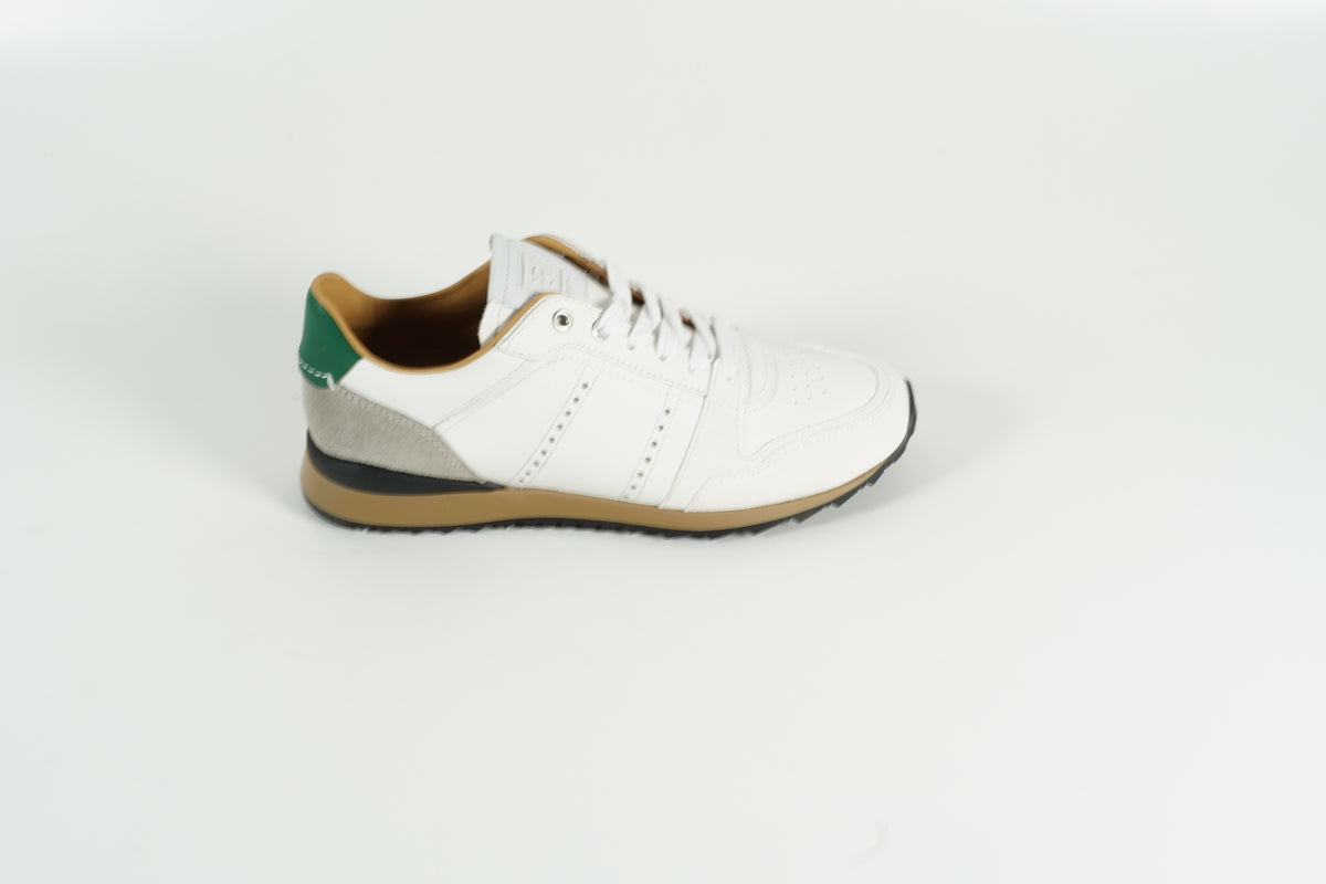 Sneaker White