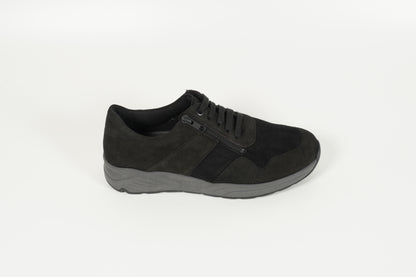 665001-01018 black Suede