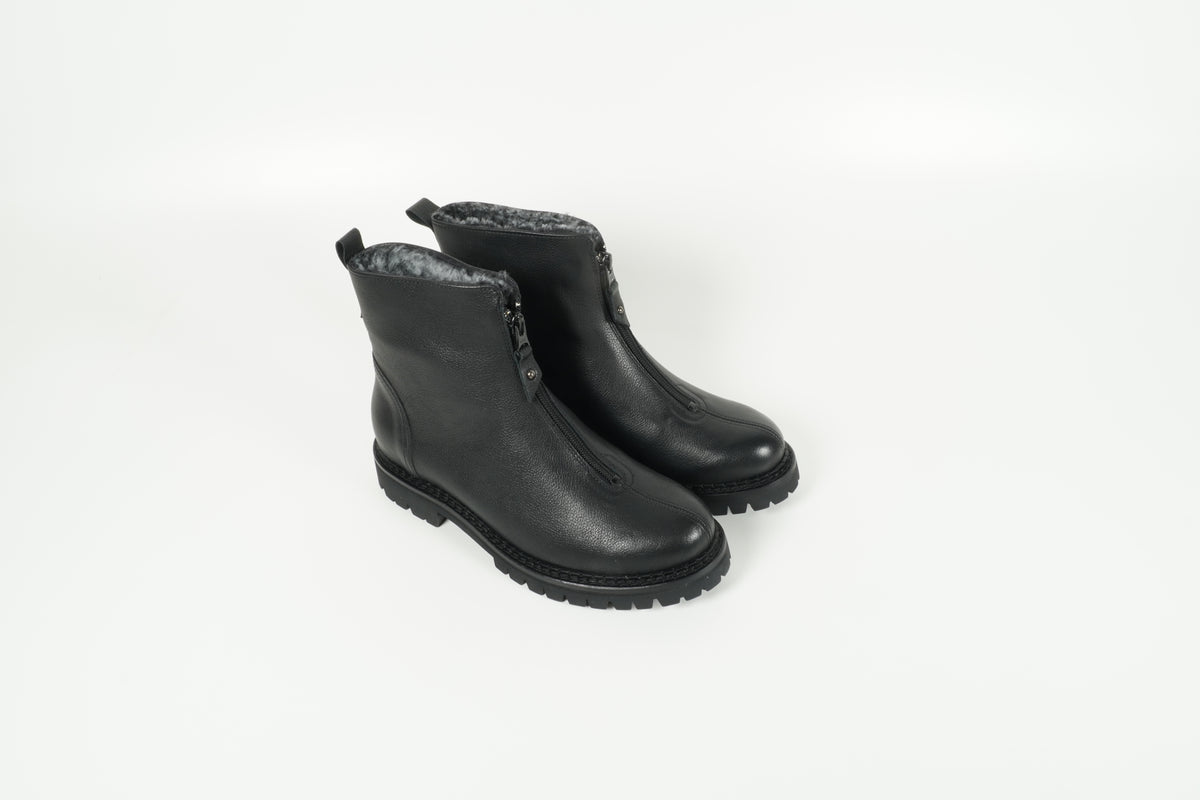 Boat Black
