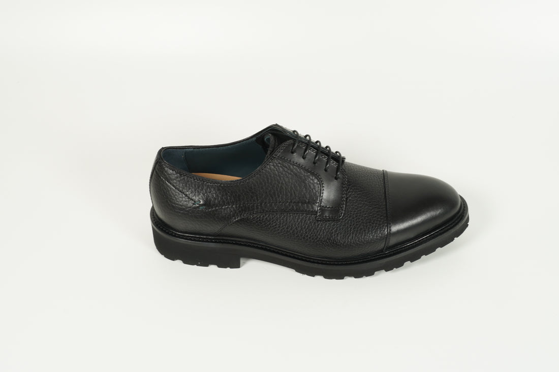 Schnürschuh Schwarz