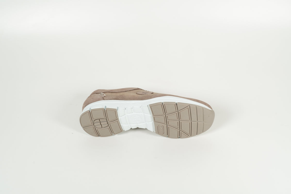 Baskets beiges