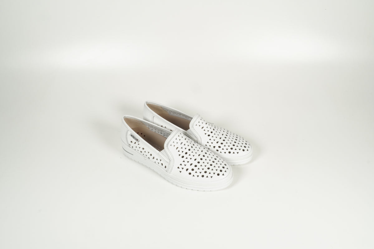 Moccasin White