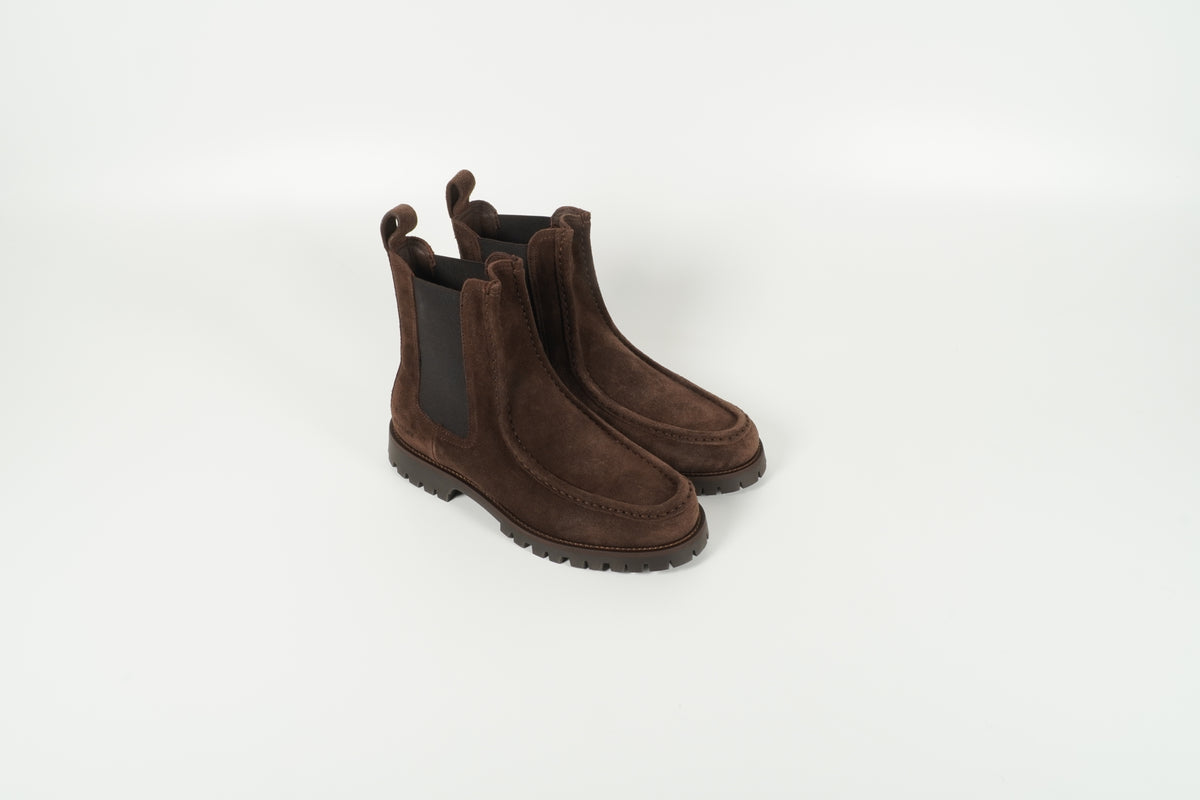 Boot Braun