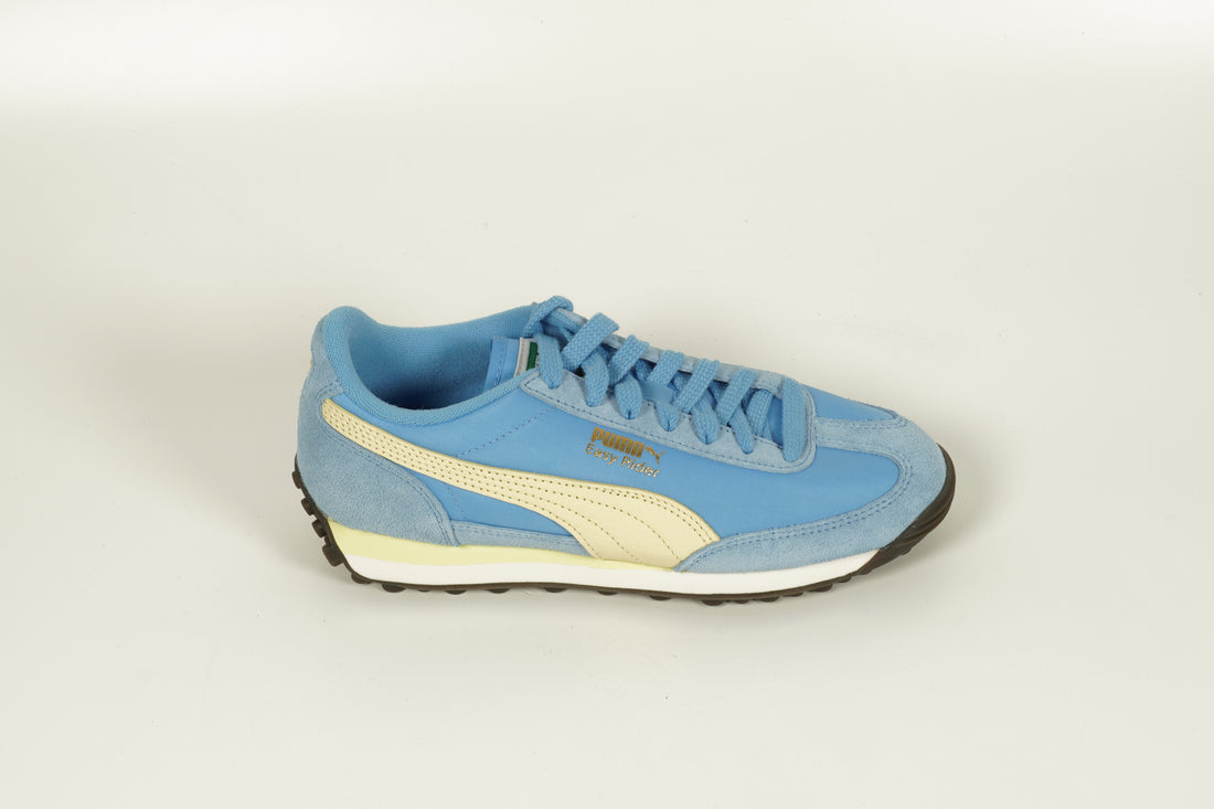 Sneaker Blau