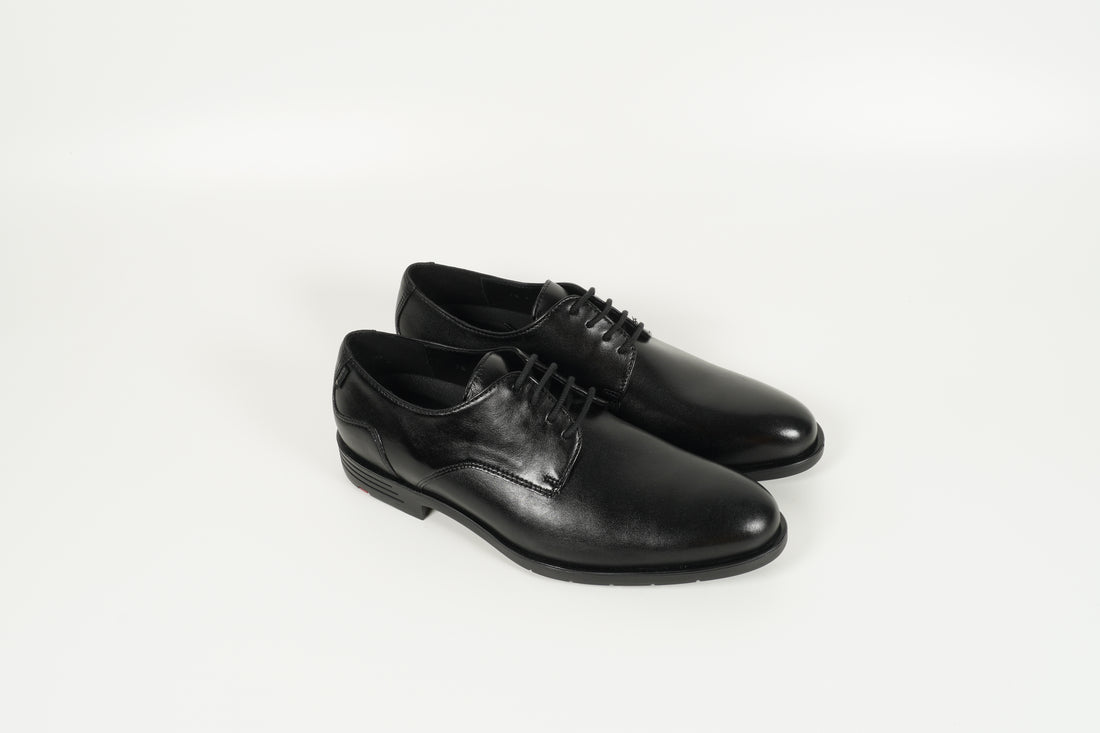 Schnürschuh Schwarz