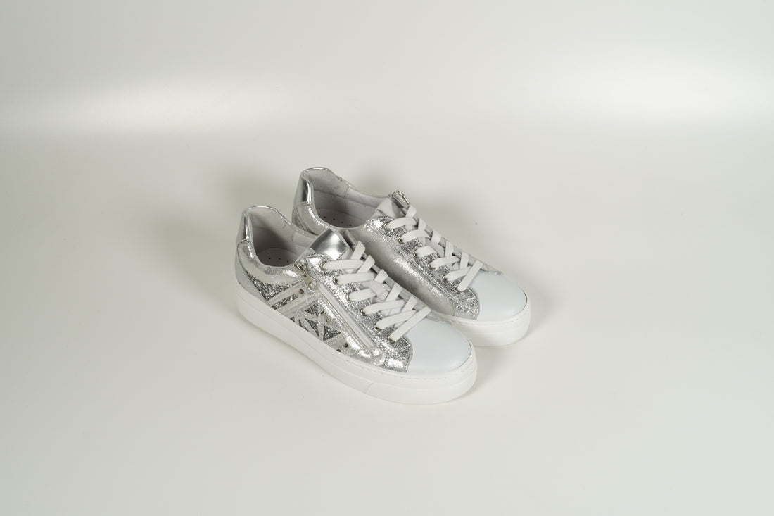 Sneaker Silber