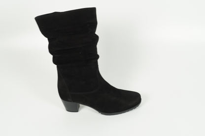 56.606.47 Soft Nubuck black