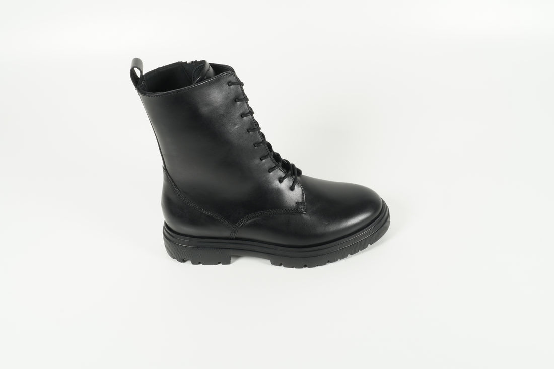 Schnürschuh Schwarz