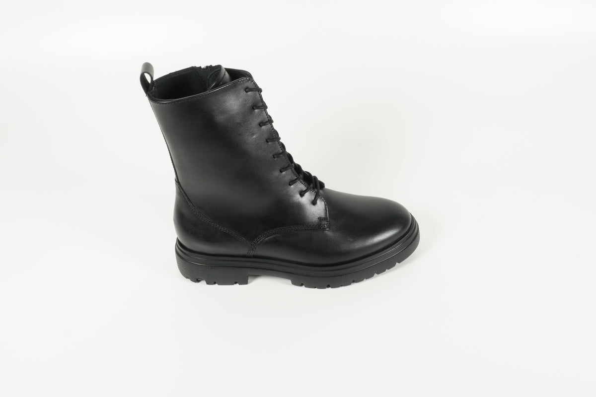 Schnürschuh Schwarz