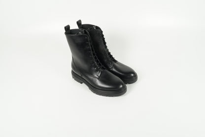 Schnürschuh Schwarz