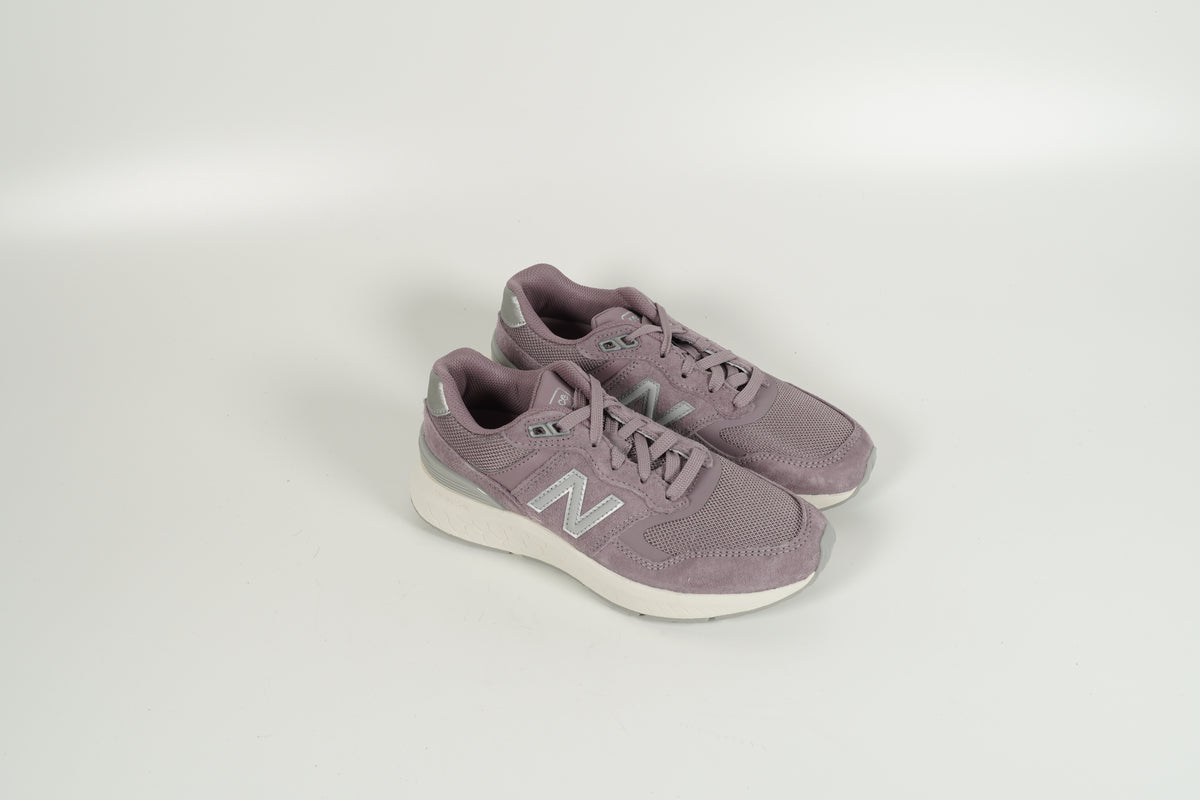 Baskets 880 violettes