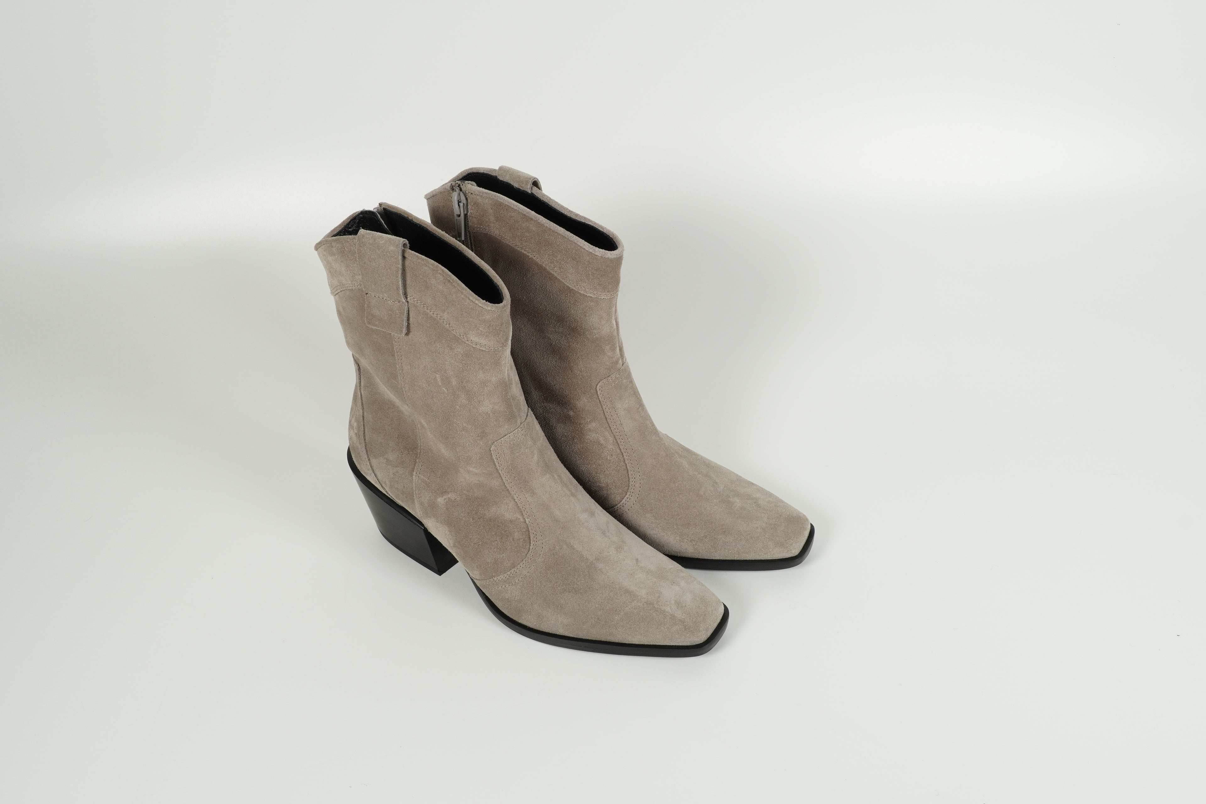 ankle boots gray