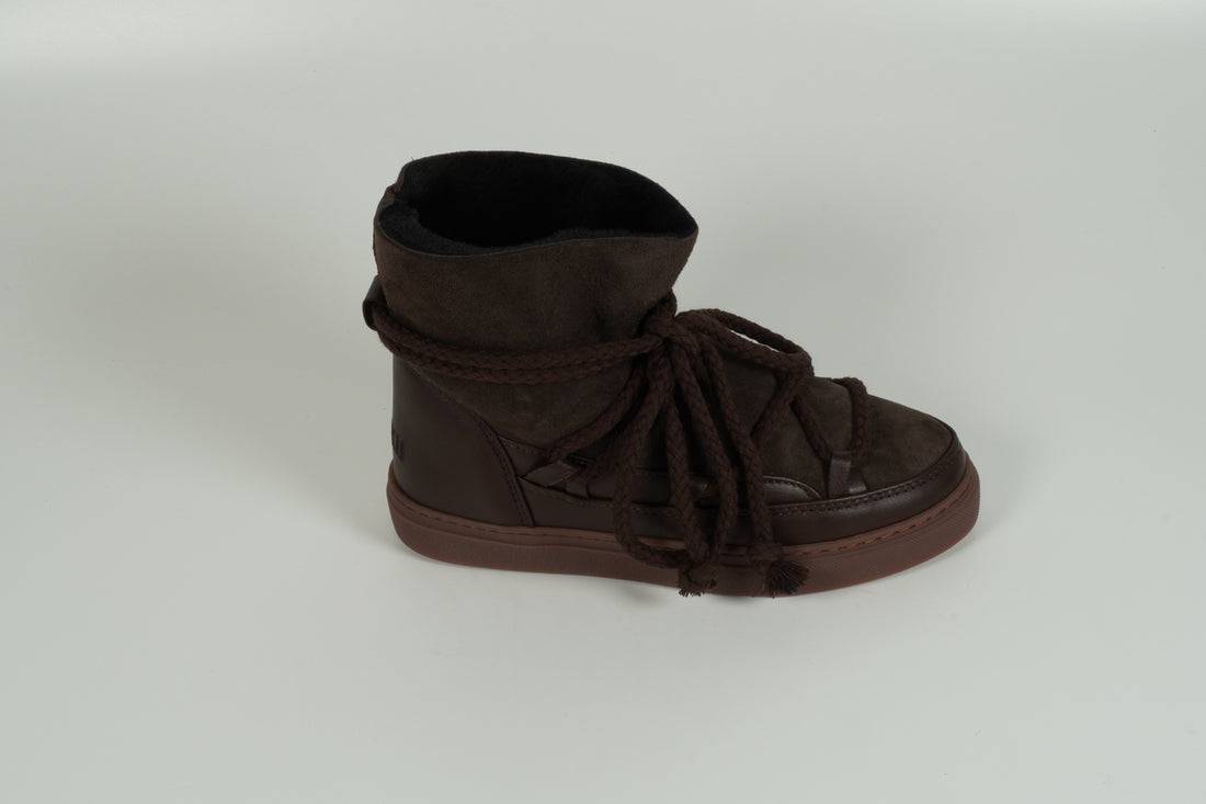Boot Braun