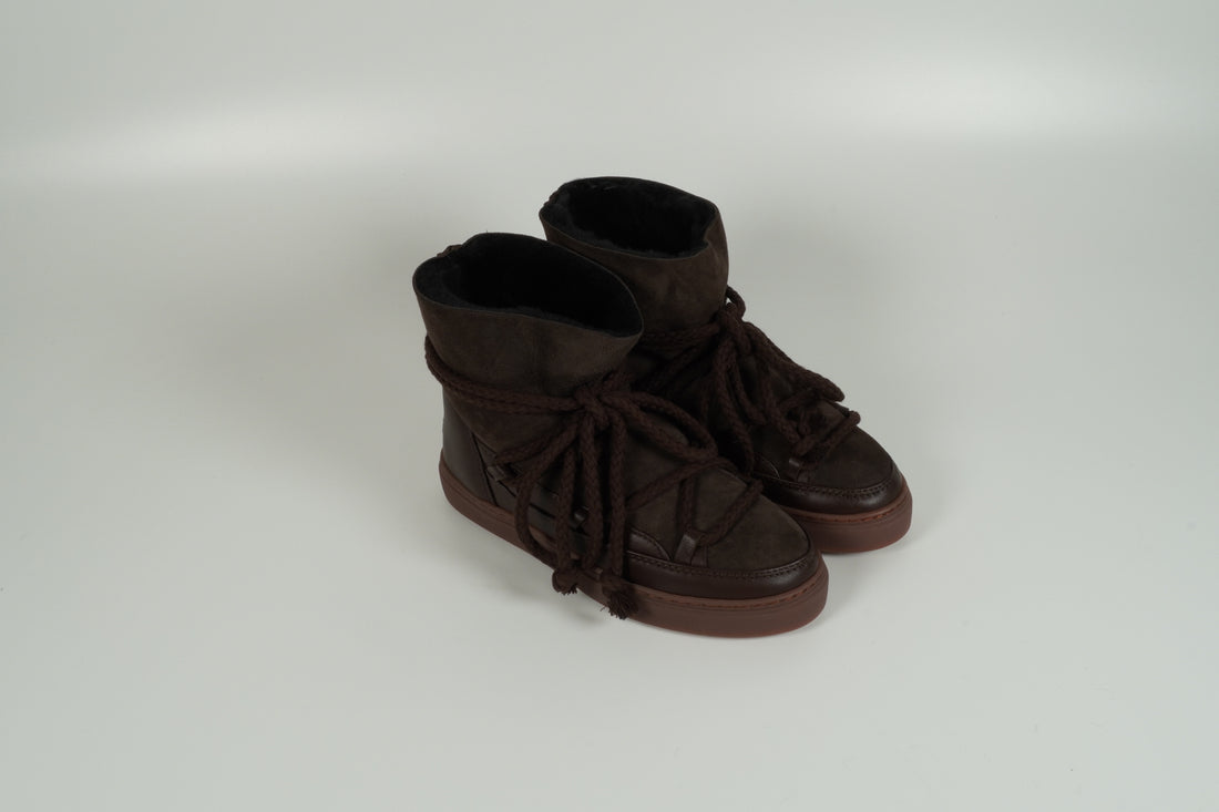 Boot Braun
