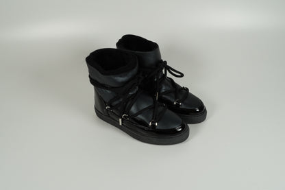 Boot Schwarz