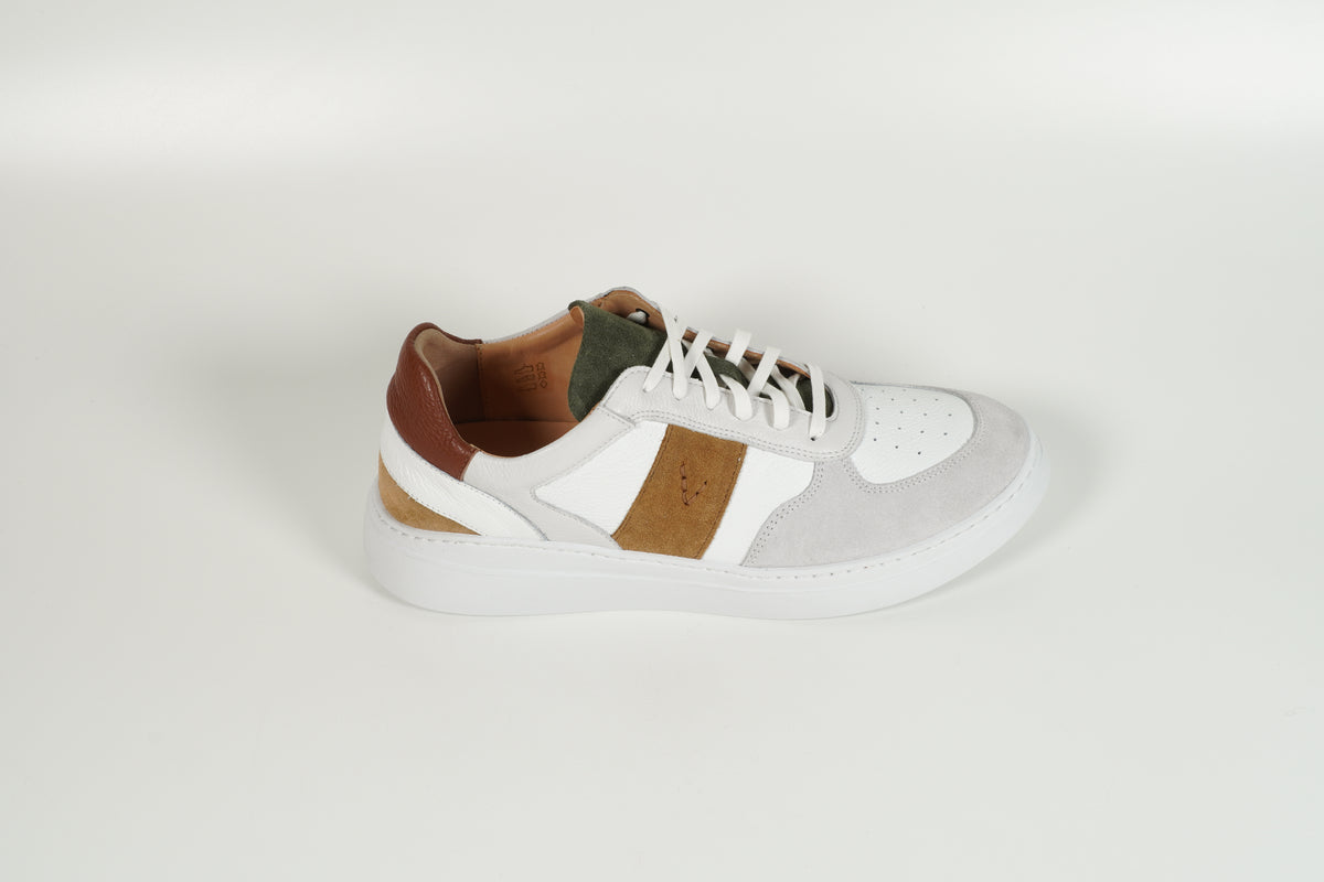 Sneaker White