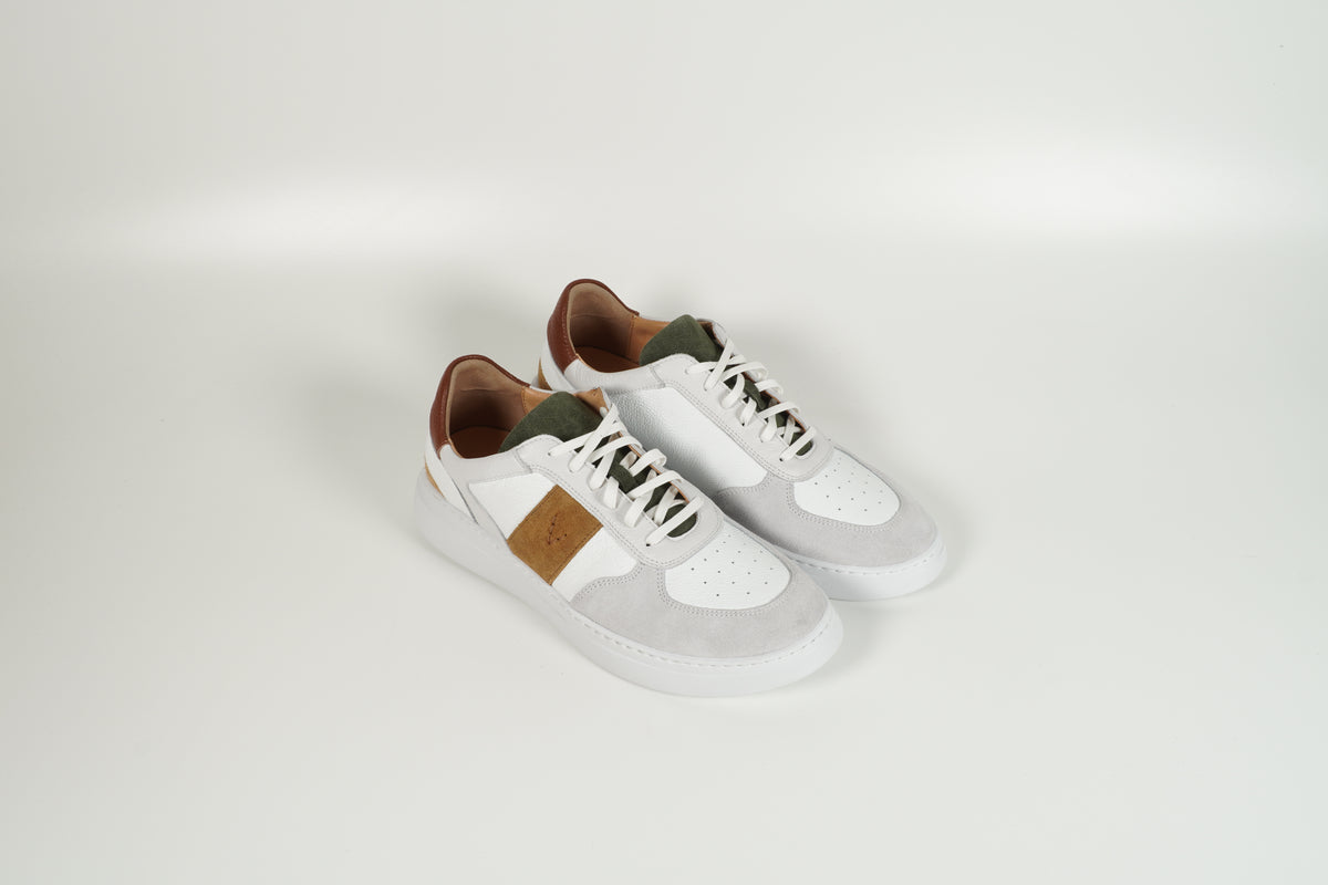 Sneaker White