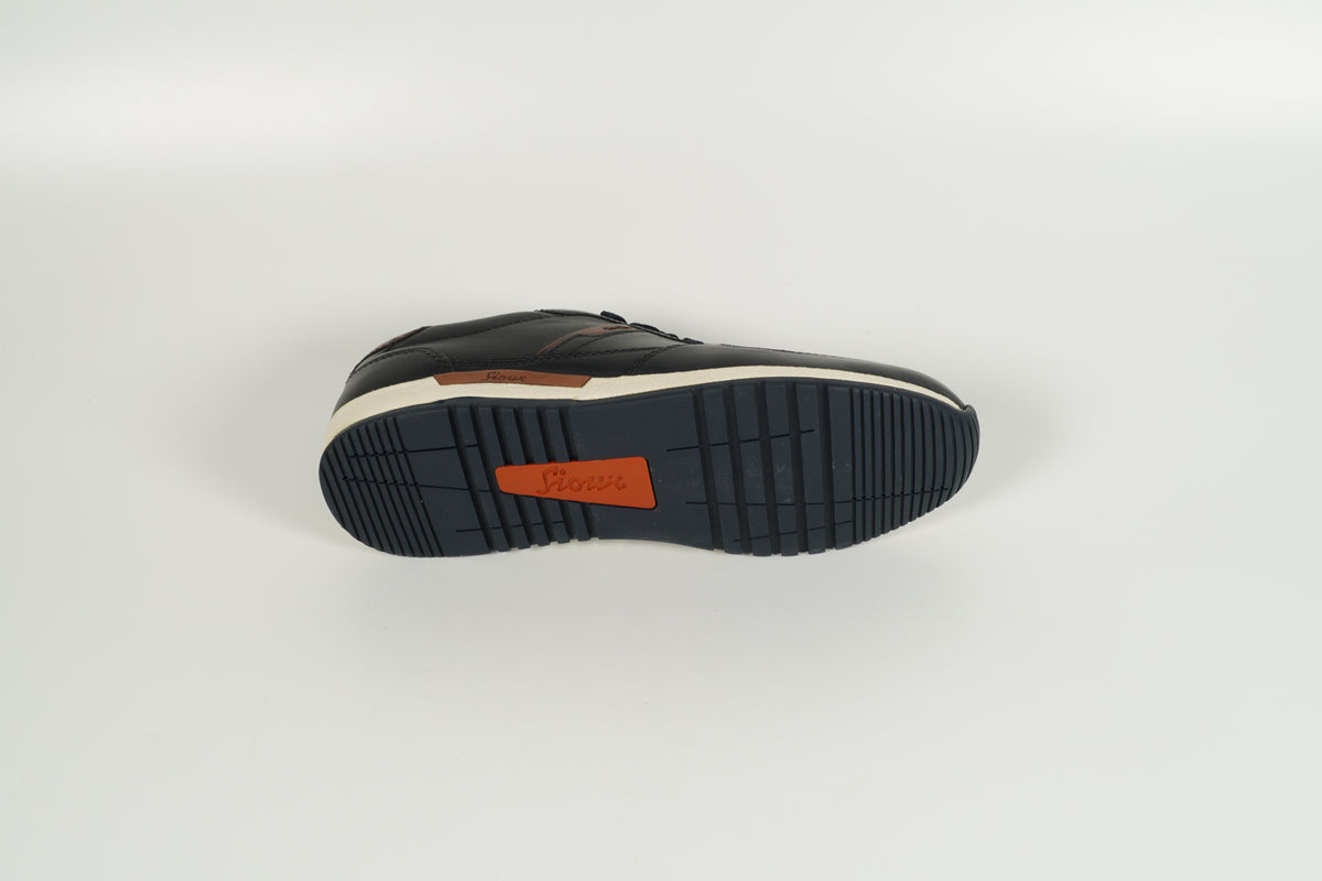 Baskets bleues