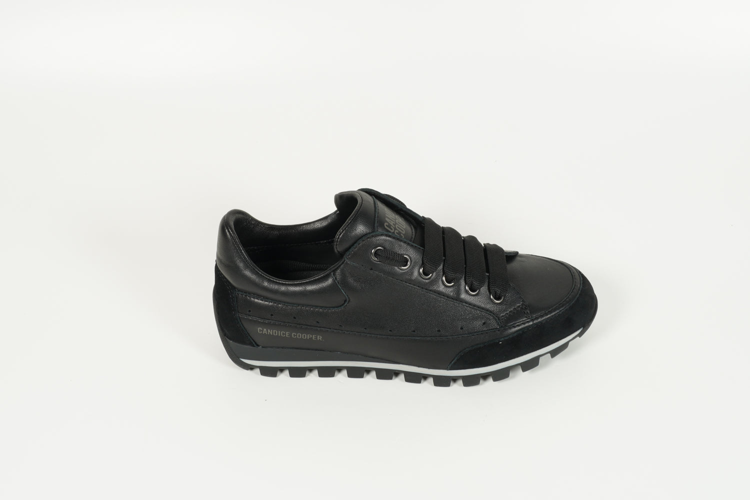 Sneaker Schwarz