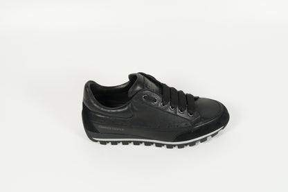 Sneaker Schwarz