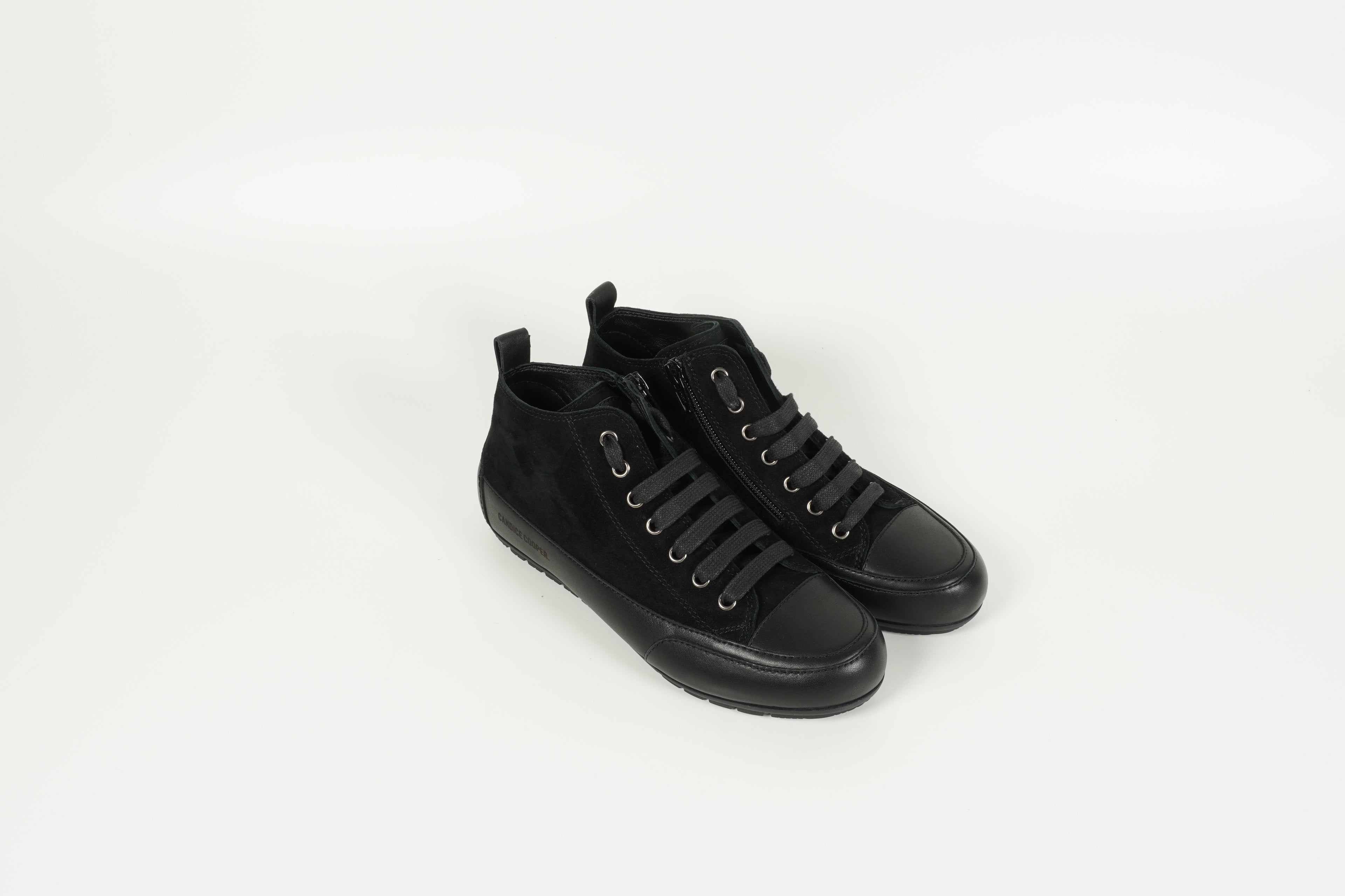 Sneaker Schwarz