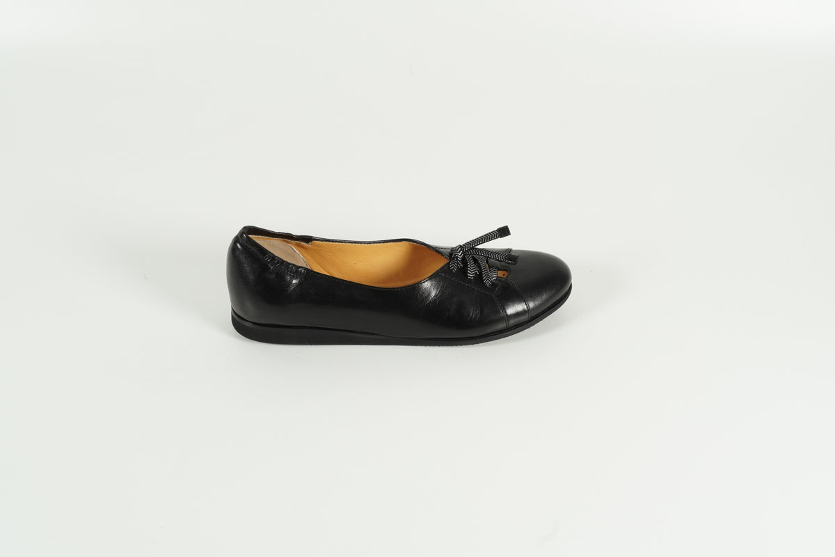 Ballerina Black