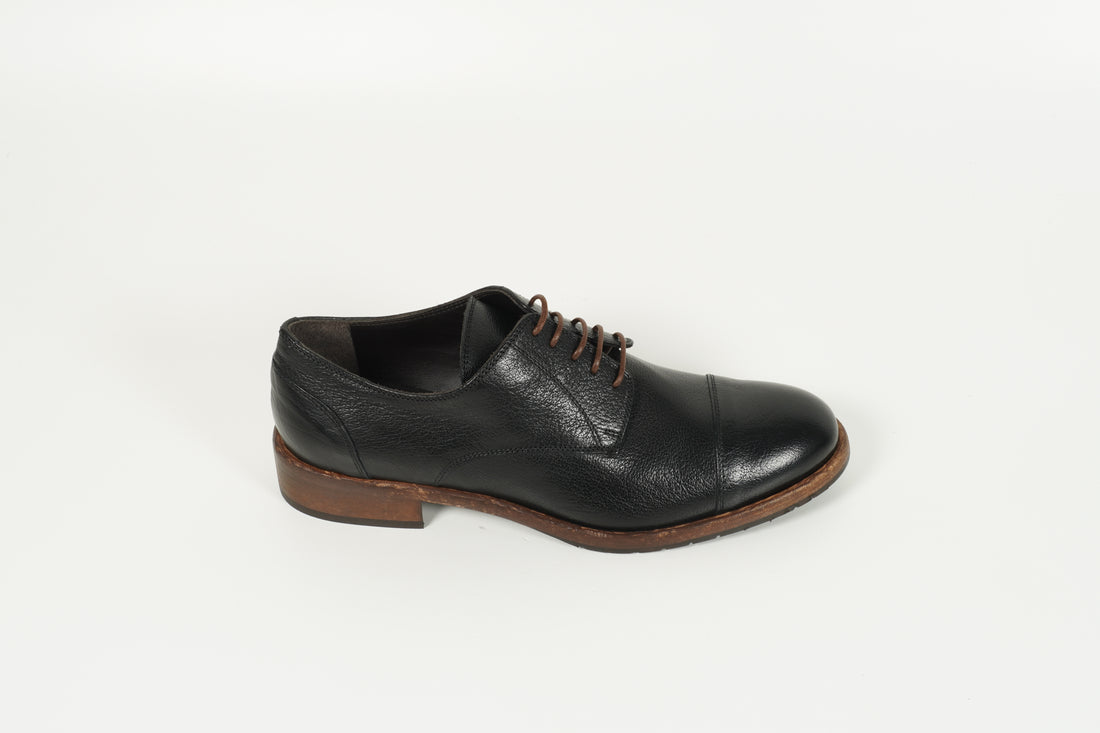 Schnürschuh Schwarz