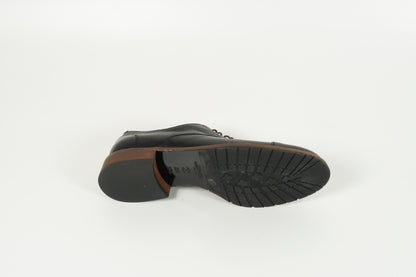 Schnürschuh Schwarz