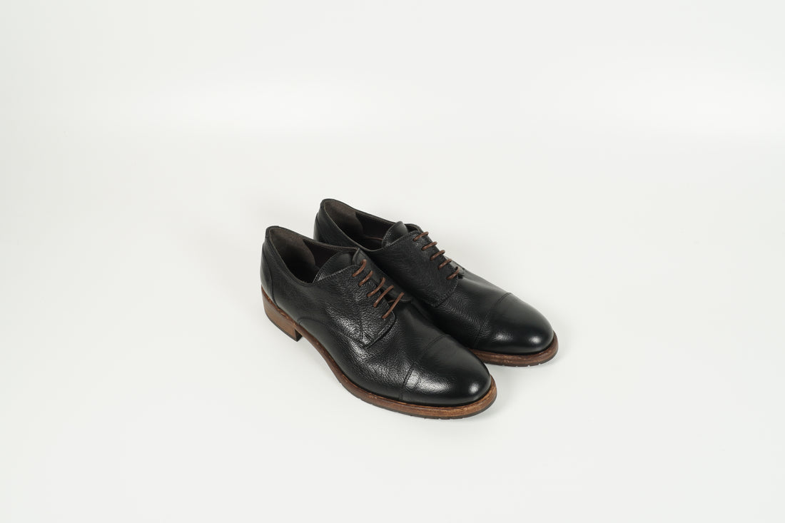 Schnürschuh Schwarz