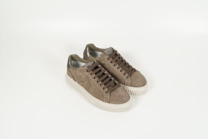 Sneaker Grau