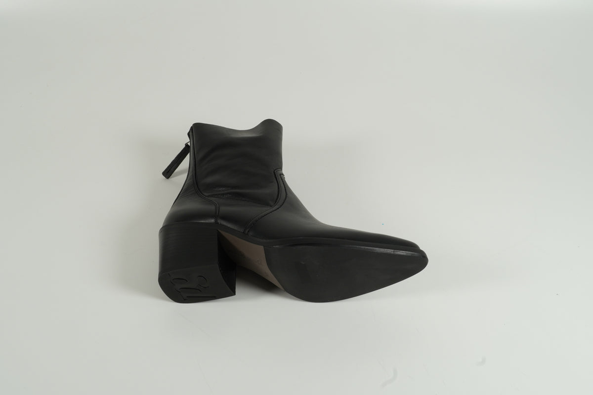 Boot Schwarz