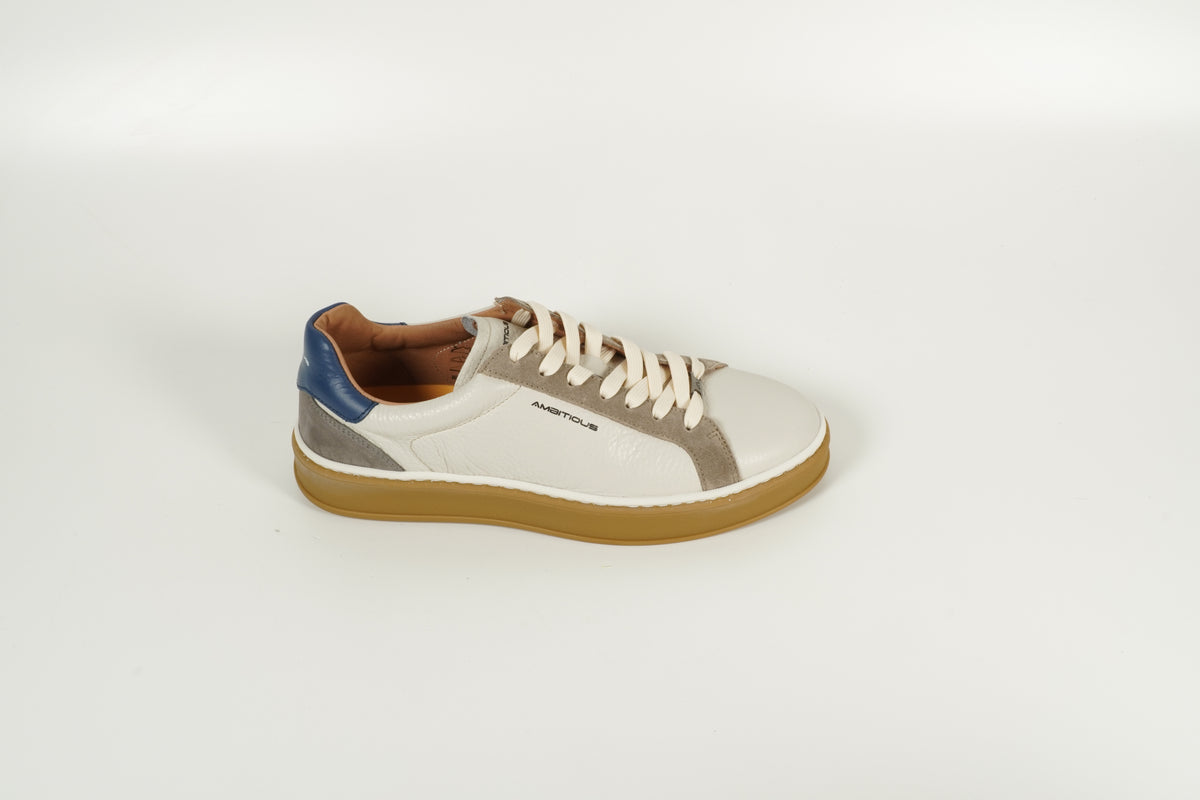 Sneaker White